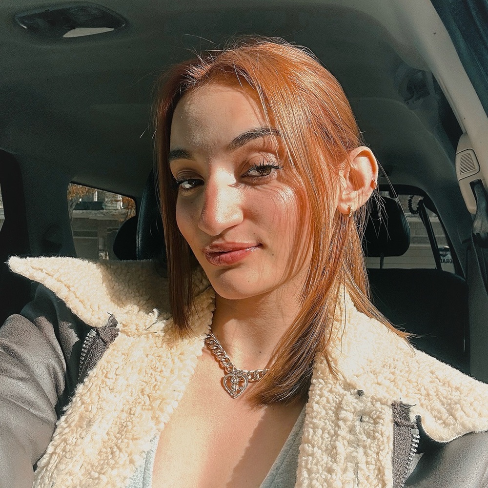 Meet your Posher, Gabby